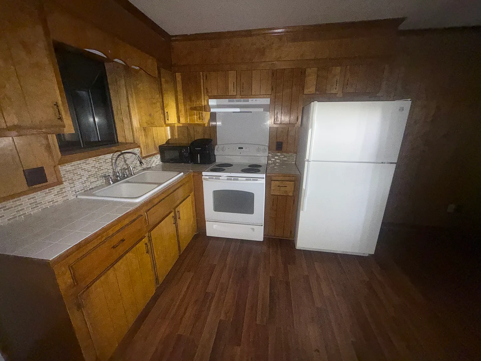 2 bed, $1,000 — Photo 3
