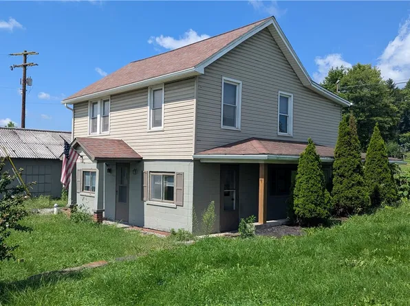 1320 Memorial Blvd, Connellsville, PA 15425