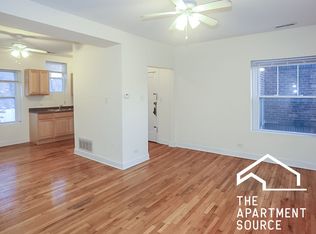 3527 N Broadway #3, Chicago, IL 60626