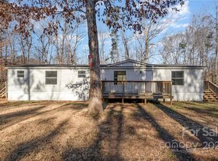 1096 Riverlane Rd, Catawba, SC 29704