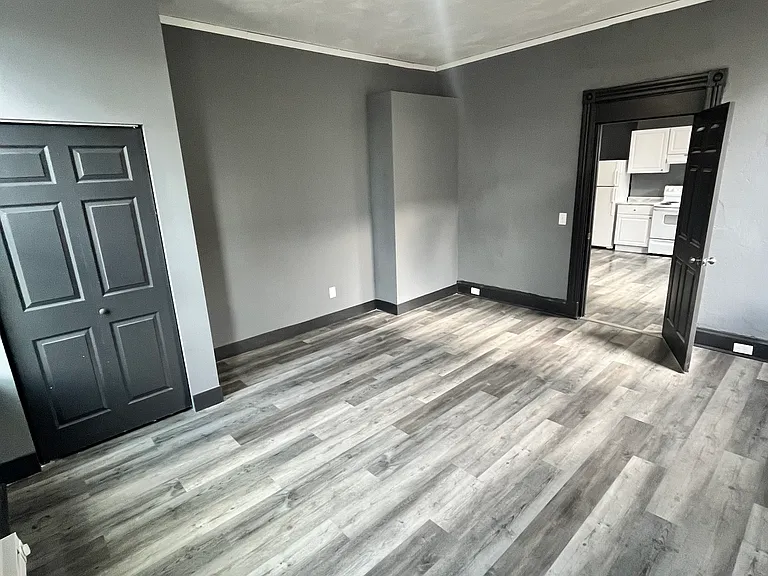 1327 Elam St #2 — Photo 3