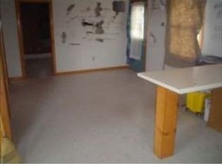 14 Cross Beach Rd, Seabrook, NH 03874