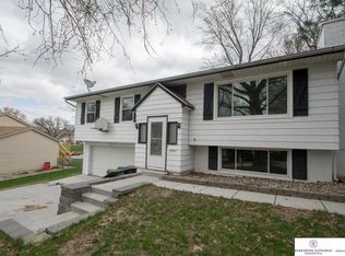 2903 Nebraska Cir, Bellevue, NE 68005