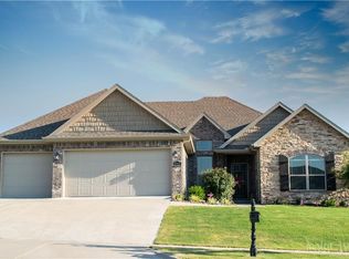 3715 E Embry Dr, Fayetteville, AR 72764