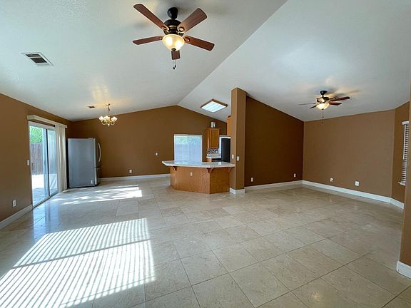 4th image of 862 Driscol Dr