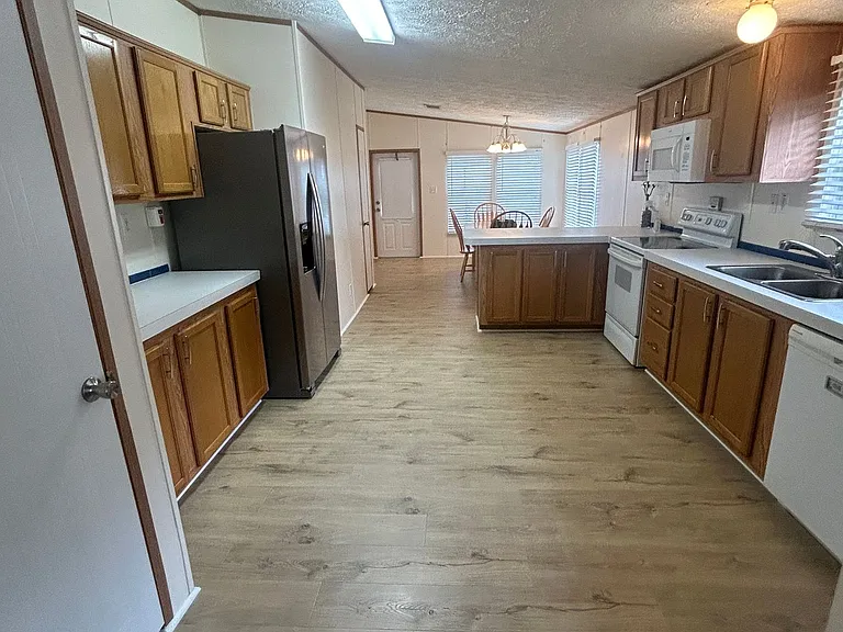 2087 Geer Hwy — Photo 2