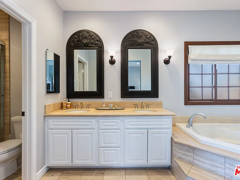 546 N Indian Canyon Dr — Photo 26