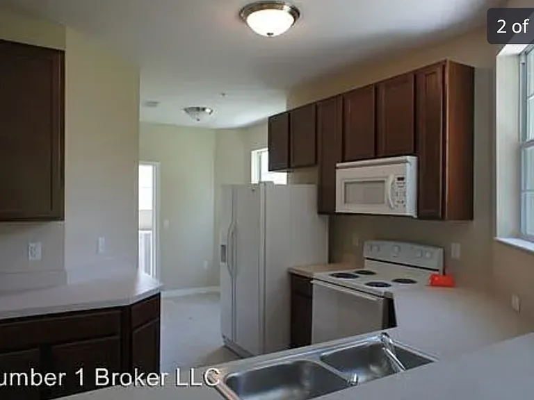 10301 Regent Square Dr #601 — Photo 3