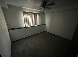 906 Cedar River Dr #5, Waverly, IA 50677