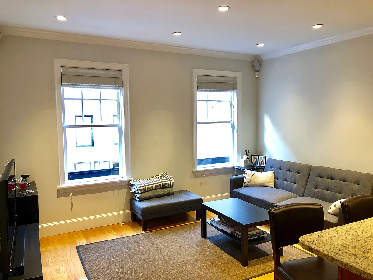 Building Photo - 30 Anderson St #2