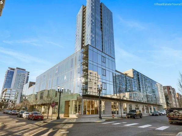 1022 NW Overton St #105, Portland, OR 97209