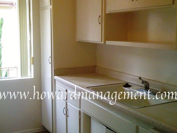 4th image of 1427 S Crest Dr APT 8