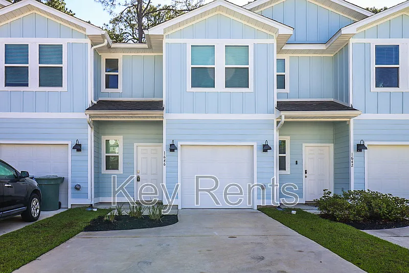 1646 Iroquois Ct