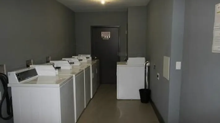 Rented by Nooklyn NYC LLC | media 8