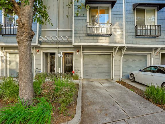 2nd image of 22913 Kingsford Way
