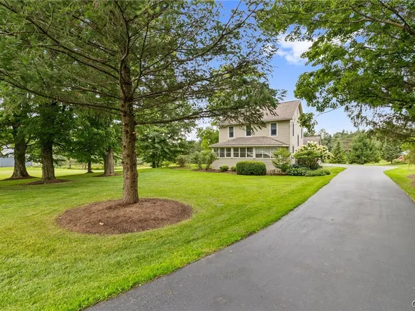 1239 North Rd, Tully, NY 13159