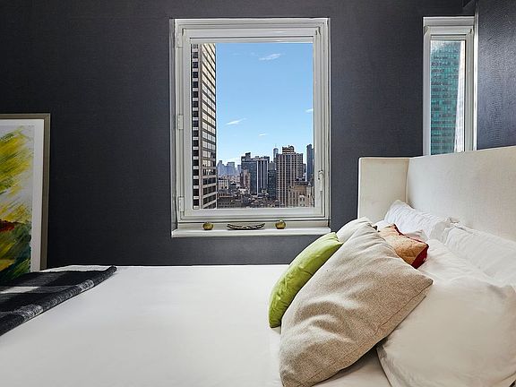 5th image of 70 W 45th St Unit U39c