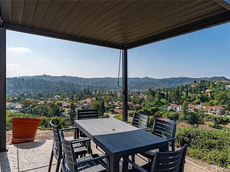 4372 Park Vicente — Photo 45