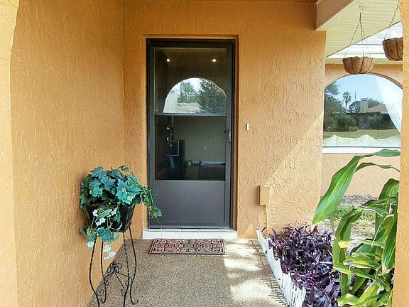 Covered Front Entryway