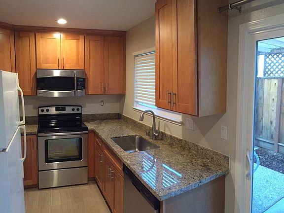 2nd image of 658 Arbutus Ave APT 2