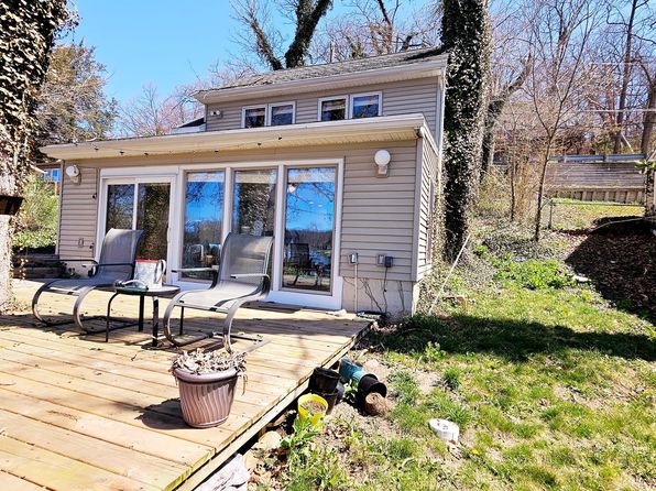 11642 Weiman Dr, Pinckney, MI 48169