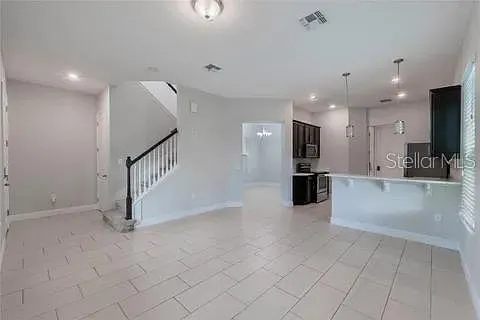 4 bed, 2.5 bath, 1868 sqft, $2,850 — Photo 2