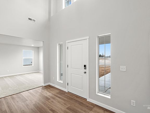 2nd image of 17226 N Swan Springs Pl