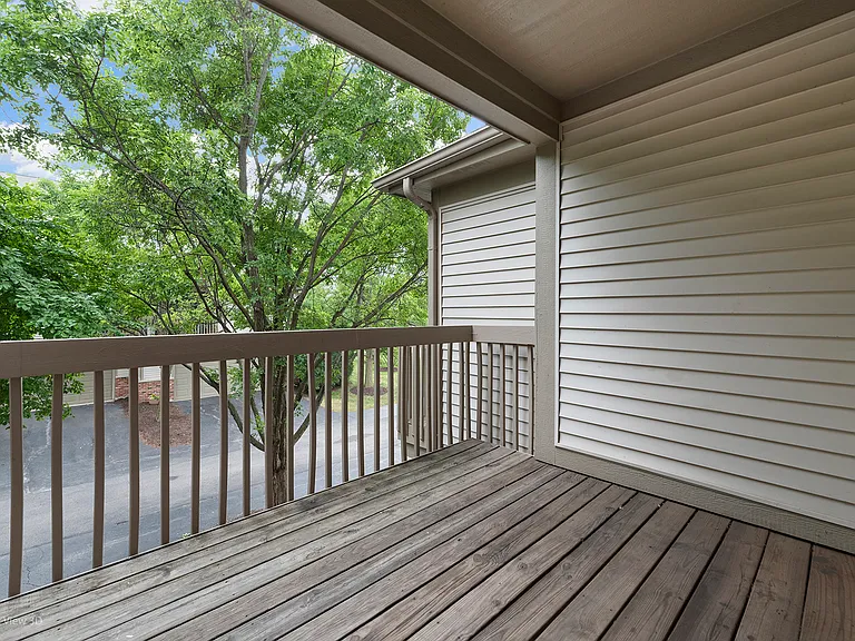 464 Valentine Way — Photo 10