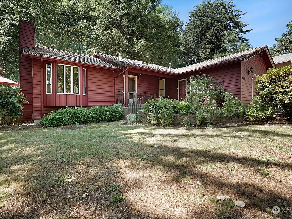 1st image of 781 NE Woods Place