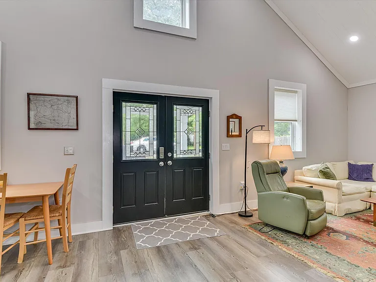 116 Edgefield Ave — Photo 6