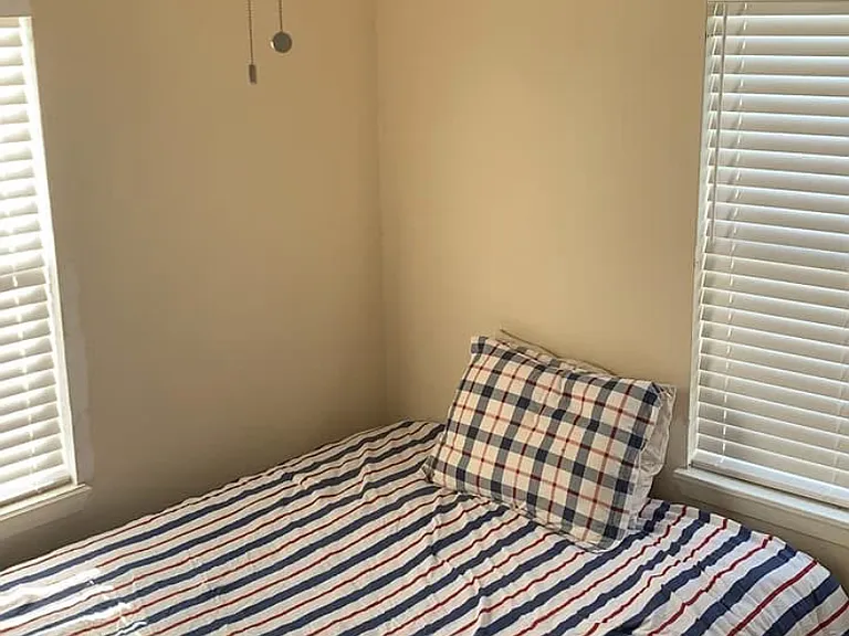 729 Dunbar Ave — Photo 3