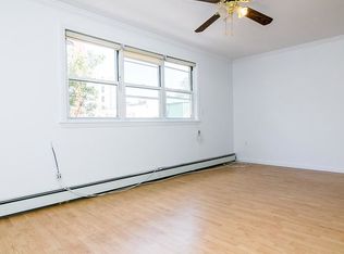 252 S 1st St, Brooklyn, NY 11211