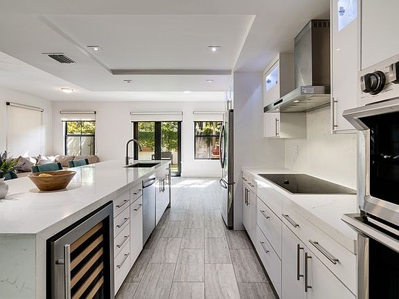 4th image of 3050 McDonald St #7