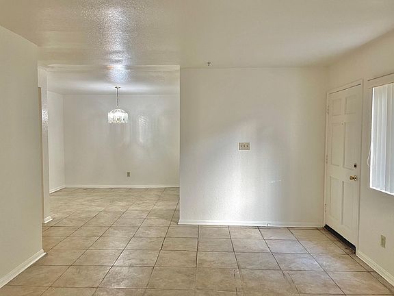 2nd image of 620 N Louise St #106
