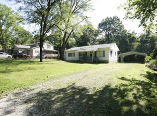 9632 Meadow Dr, Hillsboro, MO 63050