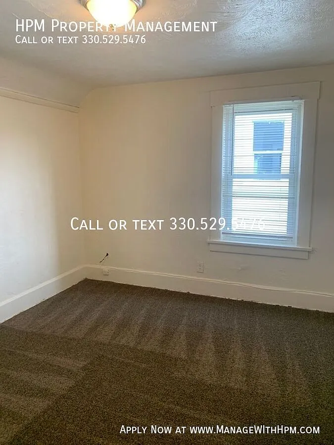 3 bed, 1.0 bath, 1040 sqft, $1,100 — Photo 4