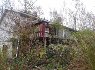 9189 Cummins Rd, Metamora, IN 47030