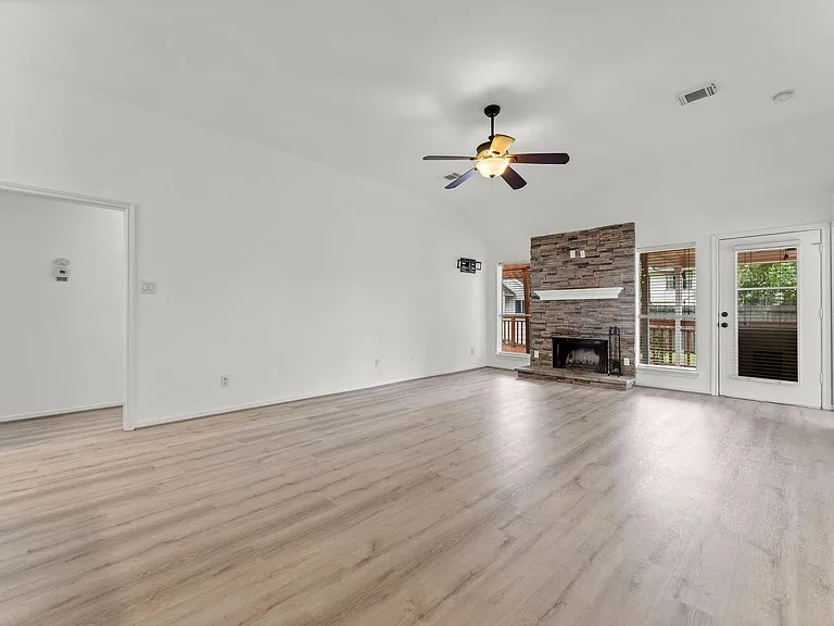 351 Fantasy Ln — Photo 6