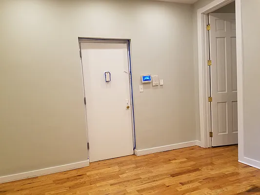 Rented by The Hamilton Group | media 21