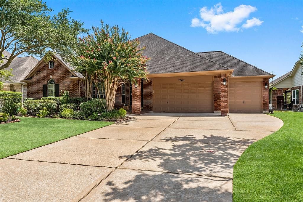 5915 Pinelake Crossing Dr