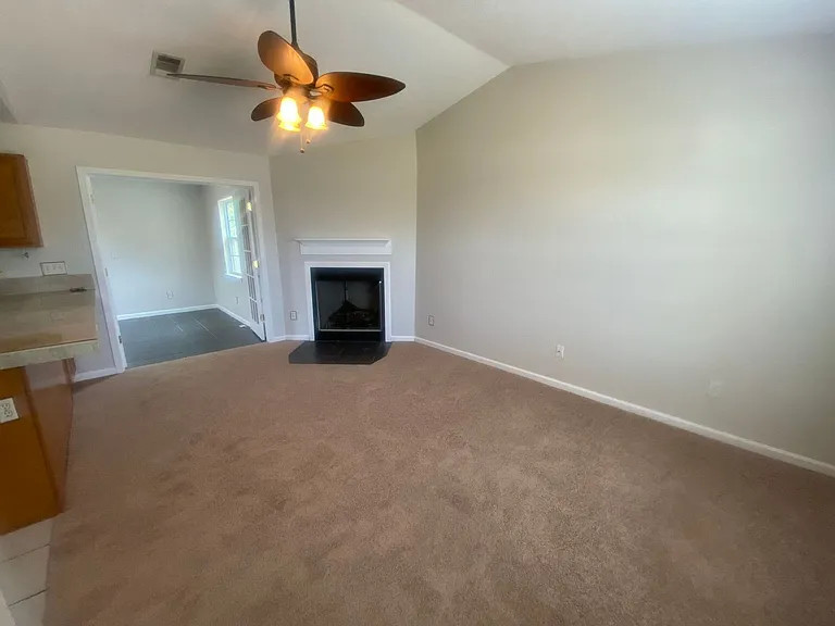 1609 Louisiana Ave — Photo 2
