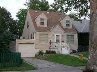 6909 N Florence Blvd, Omaha, NE 68112