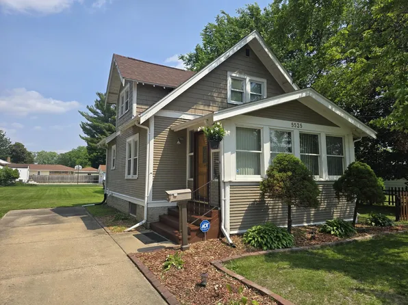 5525 East Dr, Loves Park, IL 61111