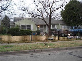 2nd image of 2931 Eisenhower Dr