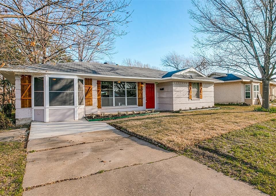 1st image of 213 Carolyn Dr