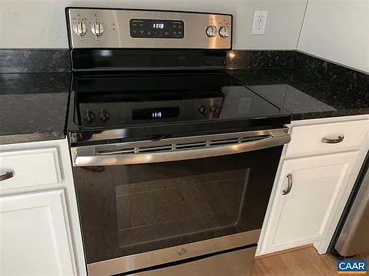 3 bed, 1798 sqft, $2,500 — Photo 3