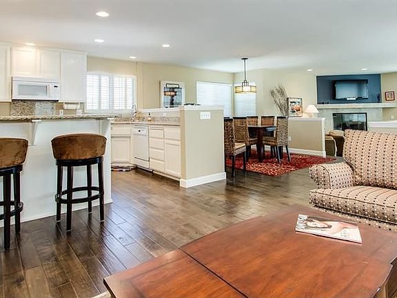 UPPER KITCHEN & DINING