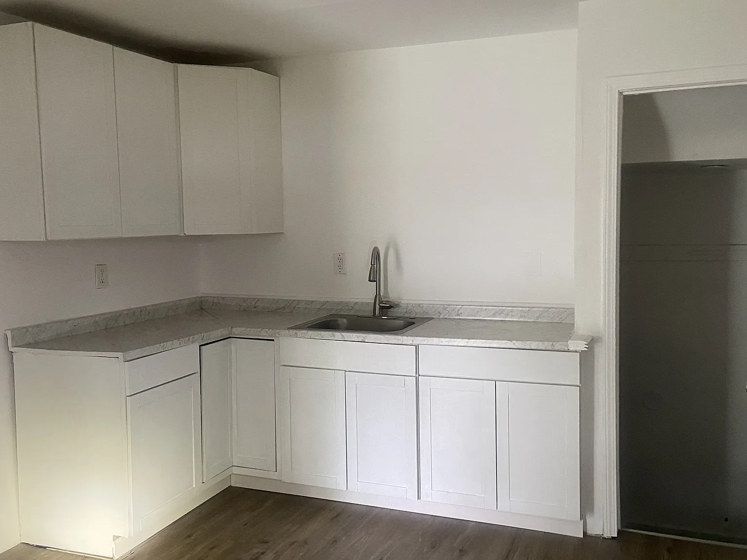 3 bed, 1064 sqft, $1,300 — Photo 2