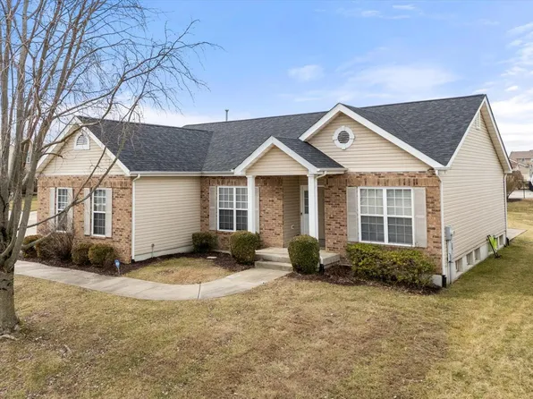 903 Forbes Dr, Waterloo, IL 62298