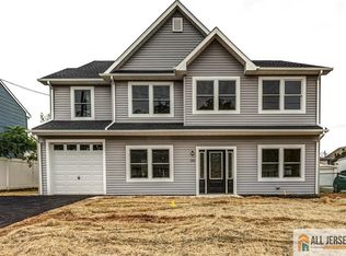 125 Idlewild Rd, Edison, NJ 08817